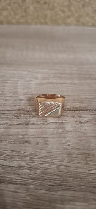 Продам мужскую печатку