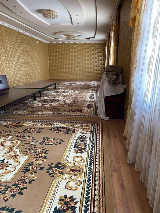 Hovli sotiladi 10 sotix
