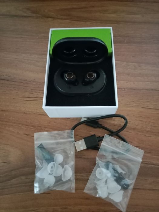 Продам срочно слуховой аппарат новый