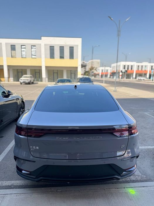 BYD Han 2024 — 3