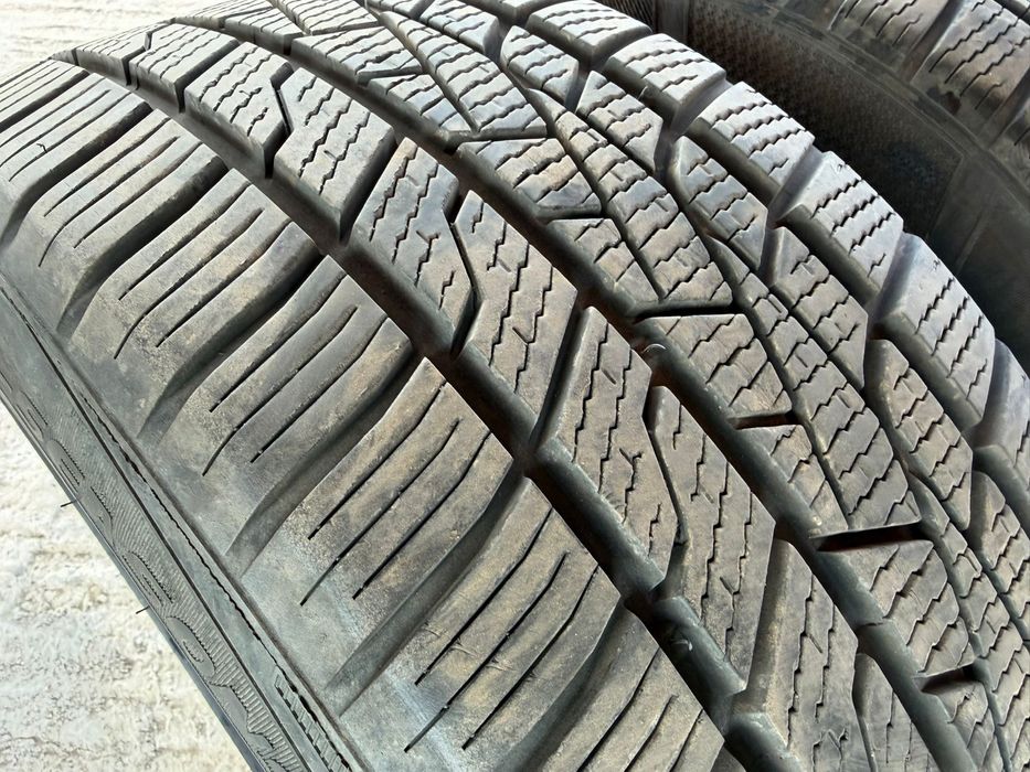Vand 2 cauciucuri 235/45R17 Landsail M+S / 500 ron setul de 2