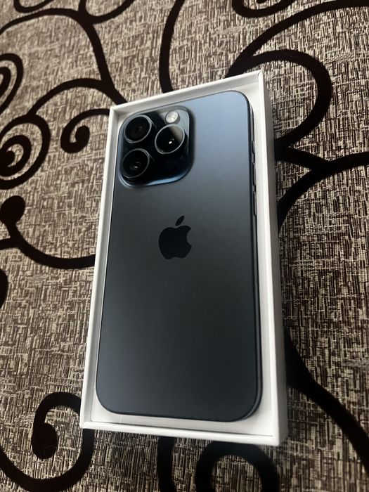 Vand / Schimb iPhone 15 pro BLUE