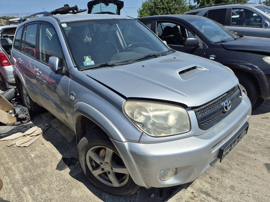Dezmembram Toyota Rav 4 2005 2.0d 4x4