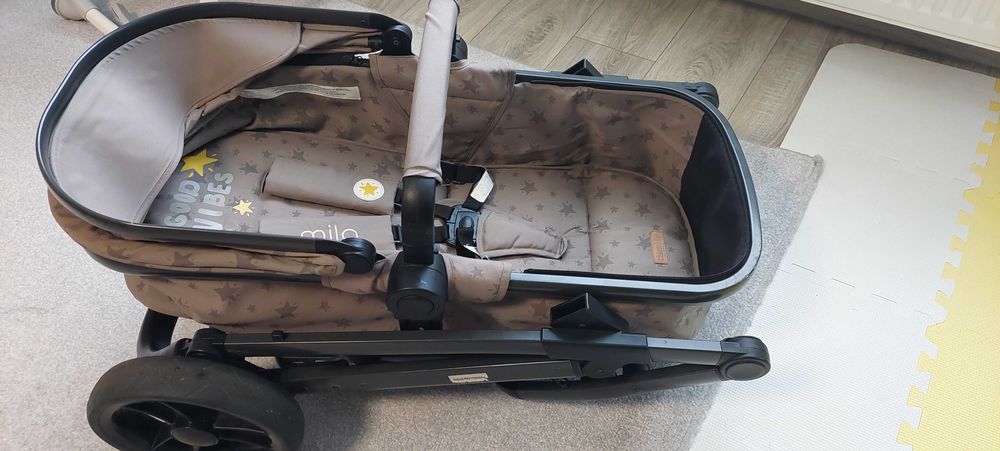 Продавам детска комбинирана количка Чиполино