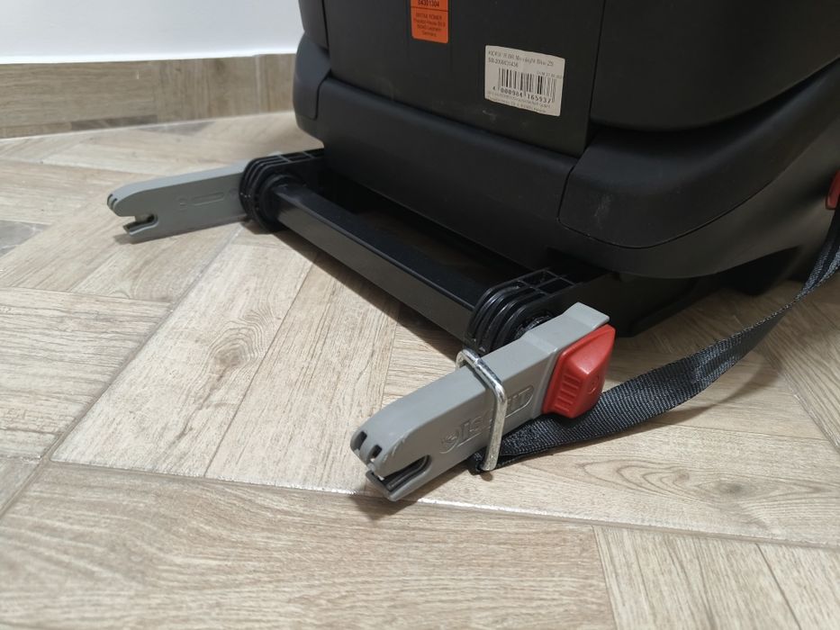Scaun auto Isofix Britax Romer in stare impecabila