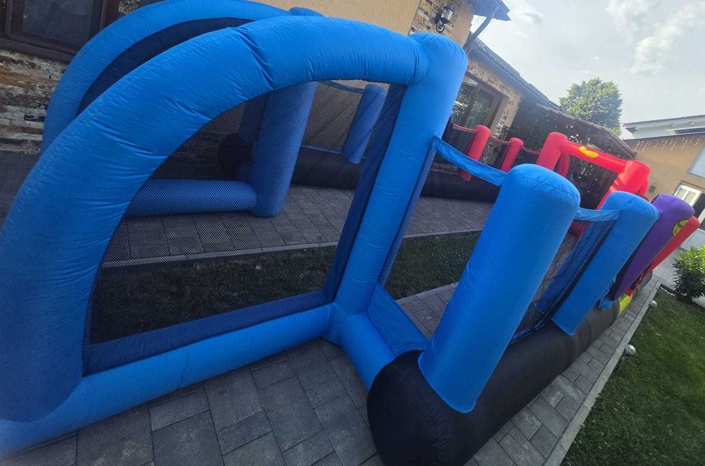 Loc de joaca gonflabil