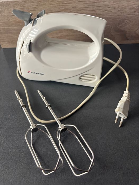 Кухненски електрически миксер