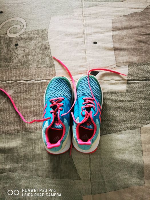 Детски маратонки Адидас, номер 32,  почти нови!