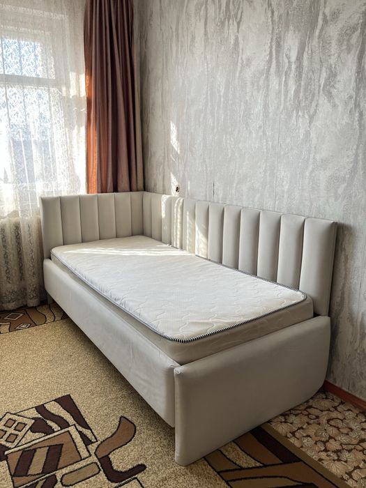 Кровать с матрасом!