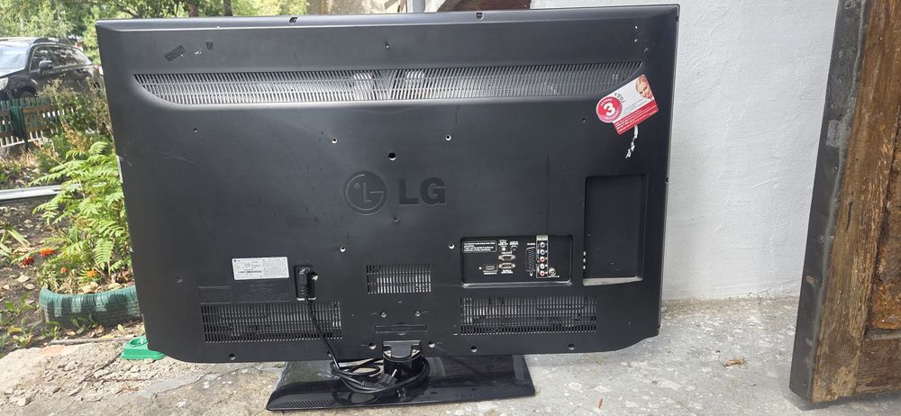 Продам телевизор LG