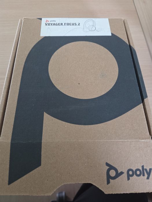 Poly Voyager Focus 2 - безжични слушалки