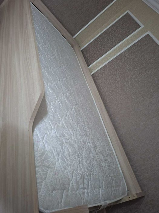 Двухъярусная кровать с диваном