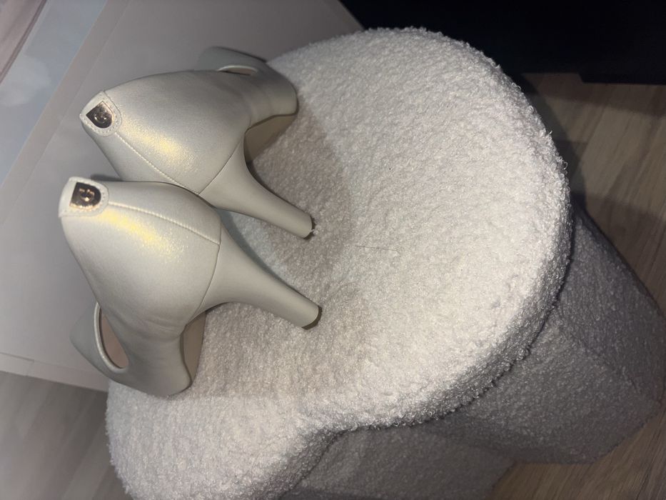 Токчета от естествена кожа