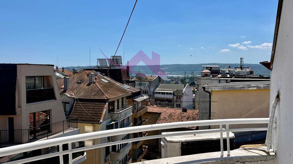 Дава се под наем Тристаен апартамент в Варна, Център - 110 кв.м за 900 € - Снимка #8