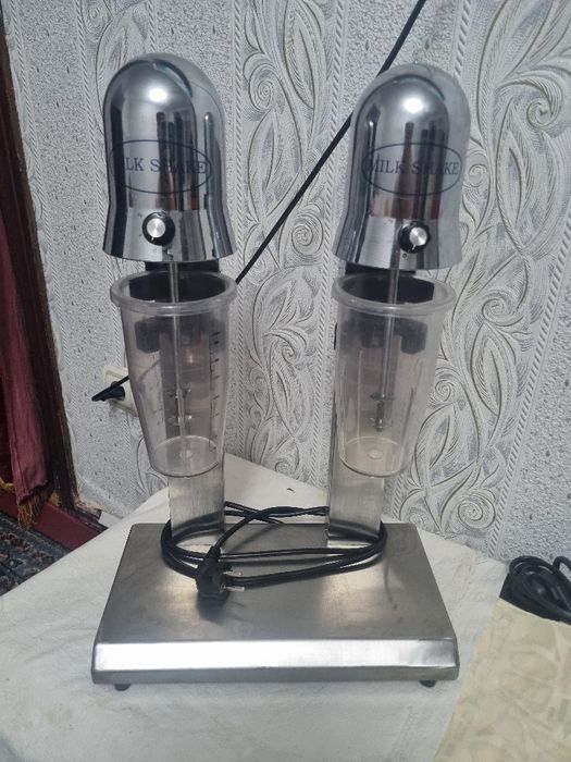 Milk shake apparati