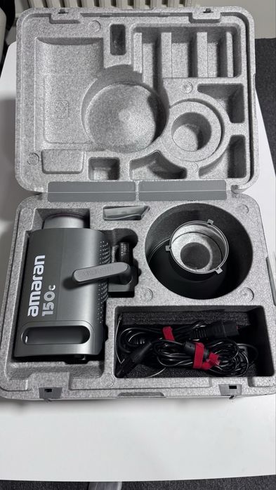 Продам Aputure Amaran 150c RGB