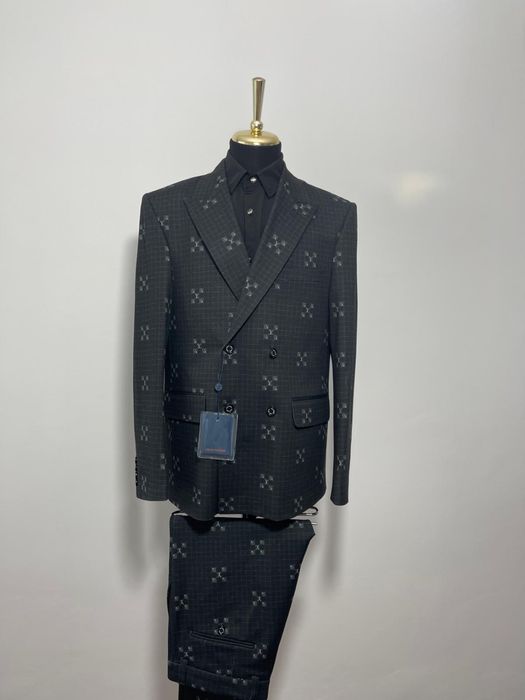 Costum elegant Louis Vuitton