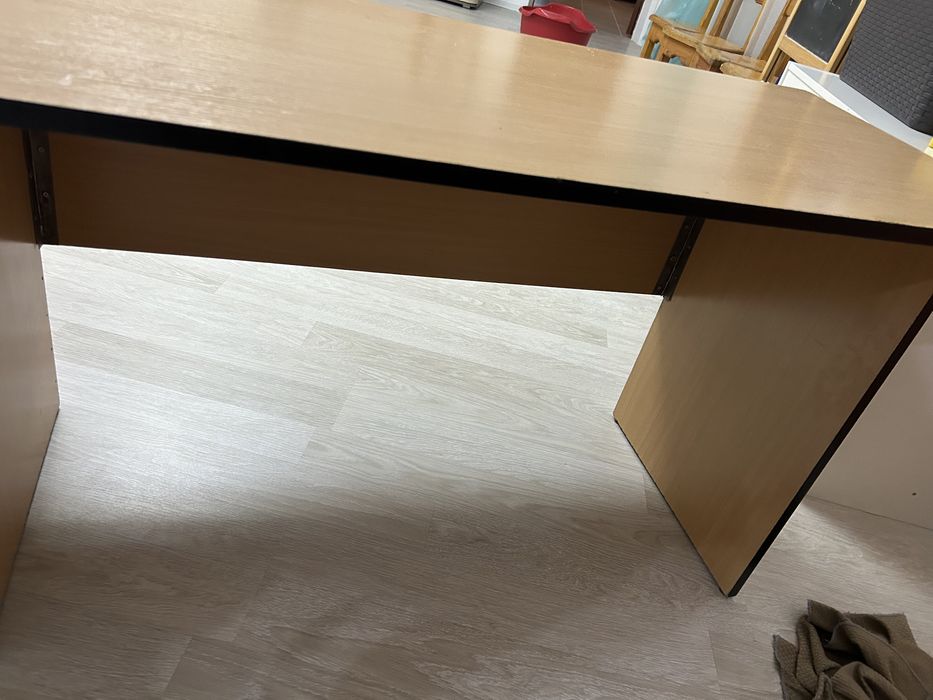 Стол и стулья для детей