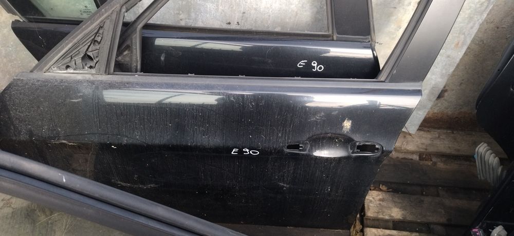 Usa neagra bmw e90