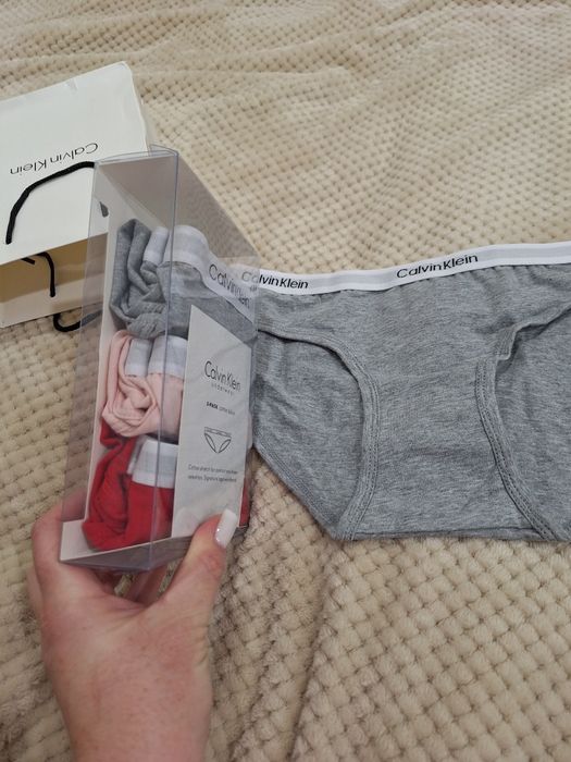 Продам трусики Calvin Klein