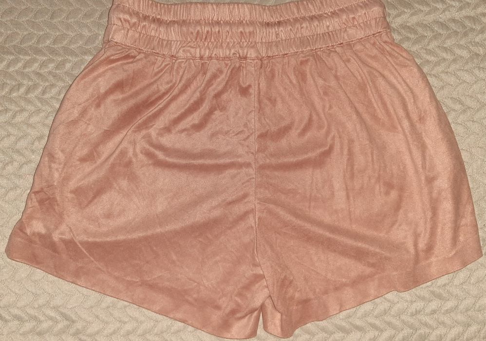 Pantaloni scurți marimea XS de la Mango