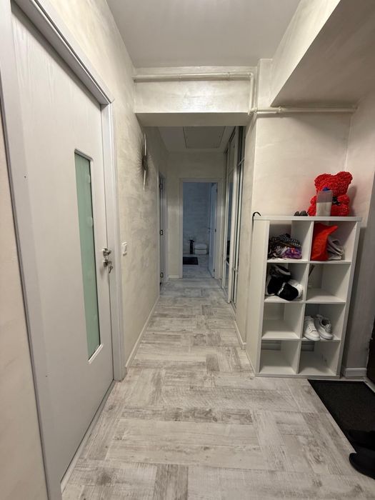 Vand apartament cu 2 camere