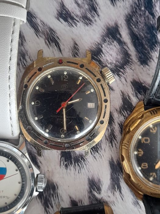 Лот от ретро руски механични часовници Восток Командирски