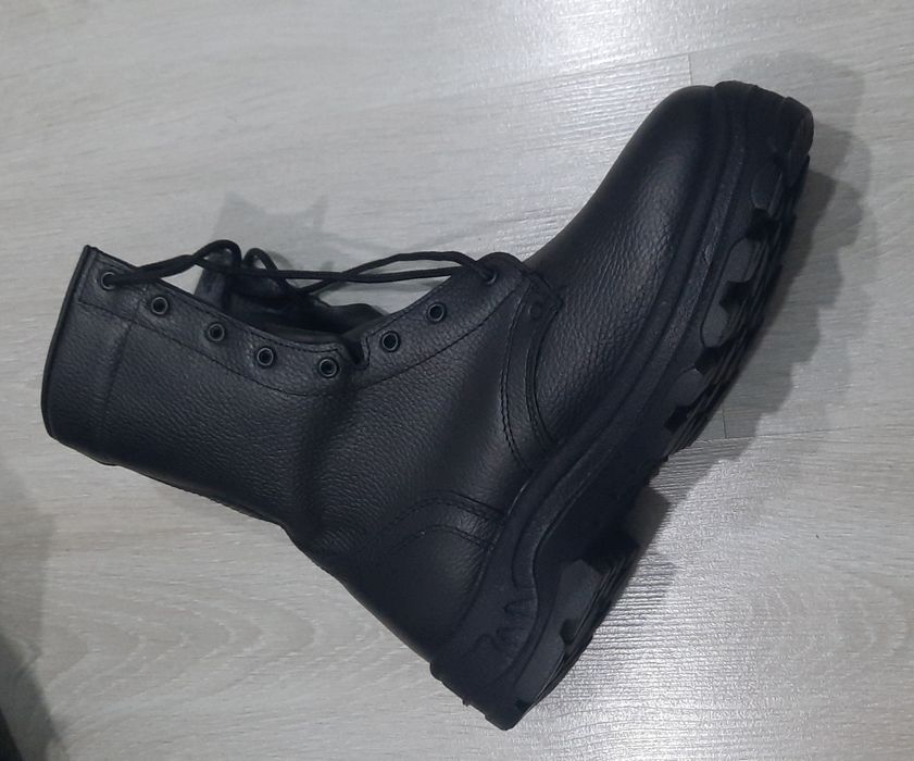 Продам берцы зимние 43 размер
