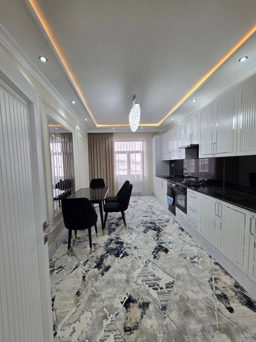 Продается 3 ком. Квартира площадью 110 кв.м. В Микрорайоне