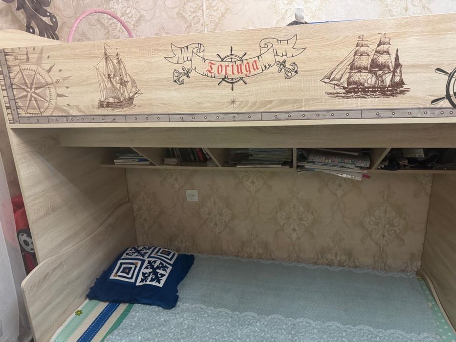 Двухярустная кровать