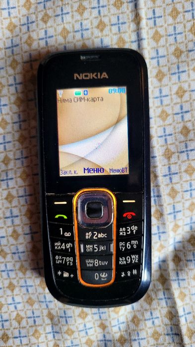 Продавам Nokia 2660