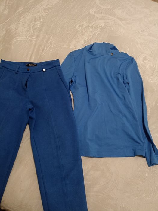 Поло Алеса М размер 40лв и велурен панталон С размер 40лв