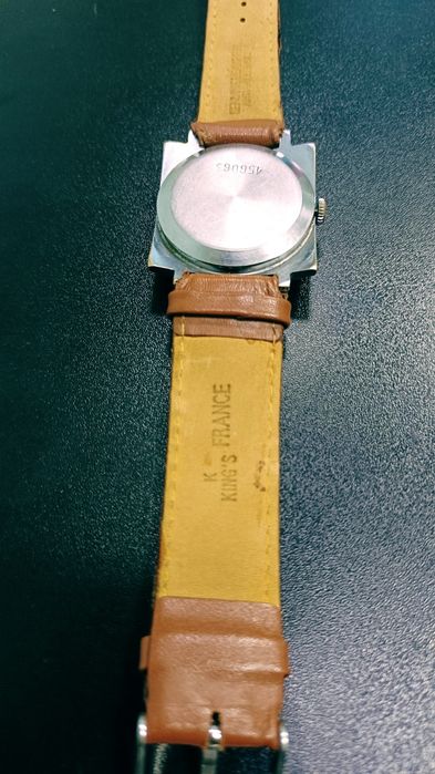 Винтажные наручные часы «Победа», произведённые в СССР.