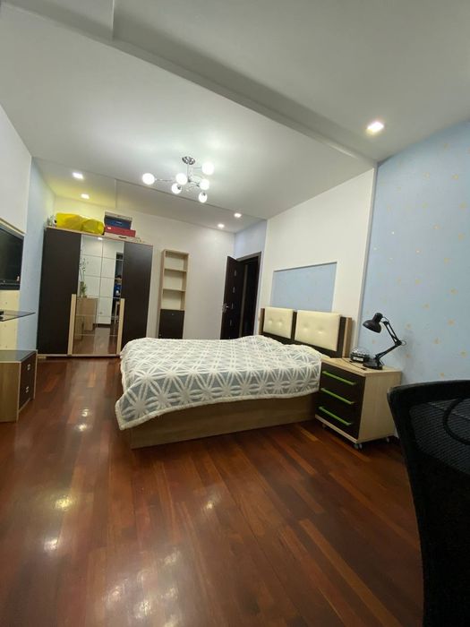 Срочно! Продается своя Эксклюзивная квартира в самом центре , м.Ойбек