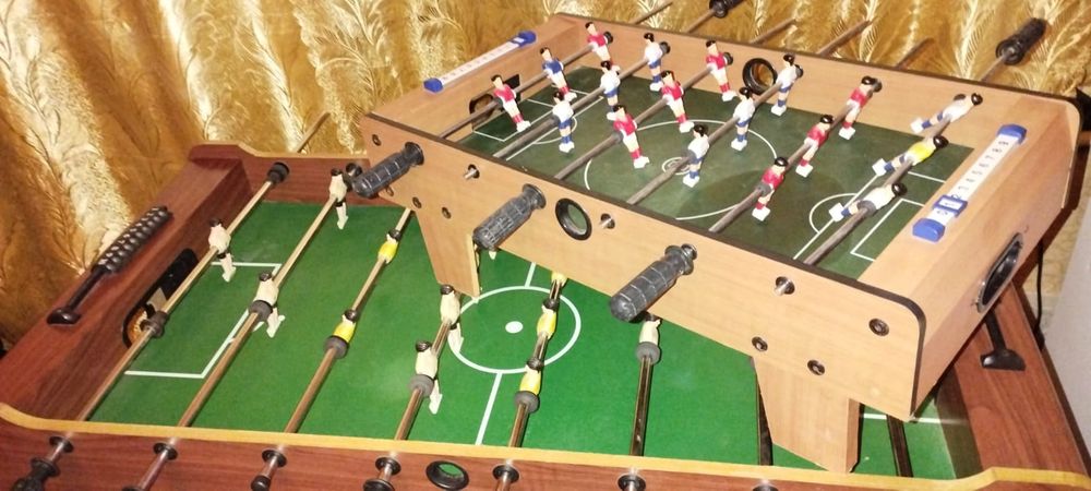 Продам футбол большой.