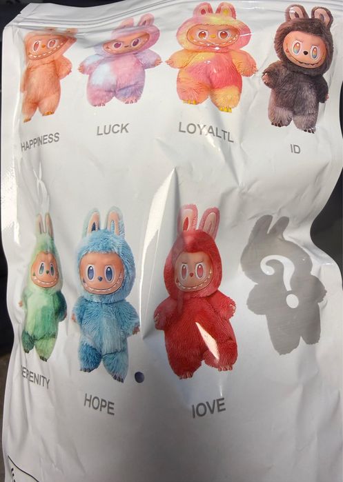 Figurină pluș  Labubu – cutie surpriză – NOUĂ