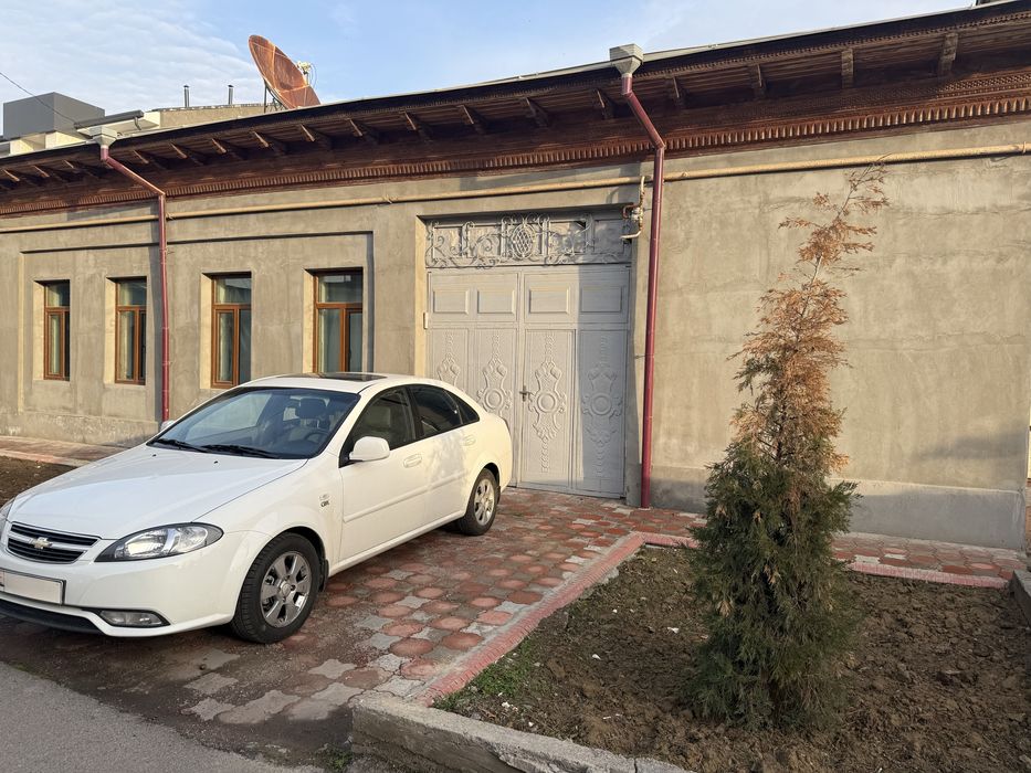 Яккасарой махалласида участка сотилади | 5,3 соток | Фасад 15 метр