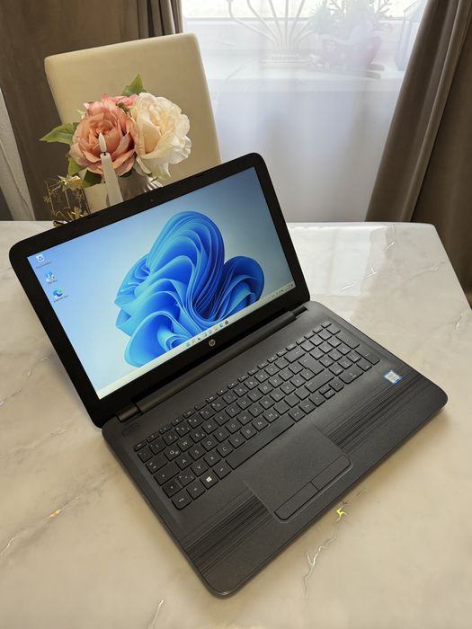 Hp 250 G5 15.6” i5 -7200U, 8Gb Ram, 1Tb HDD, Windows 11. (Impecabil)