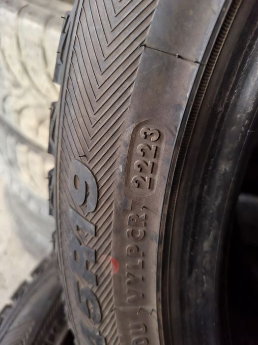 Продам зимние шины 245/45/19