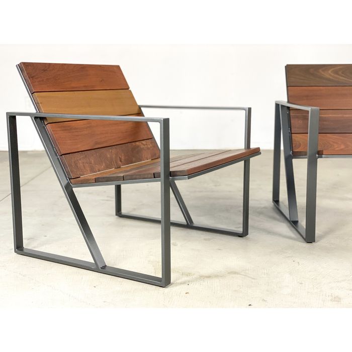 Изработка на рафтове етажерки столове