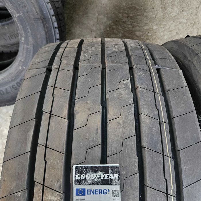 Нови тежкотоварни гуми 435/50R19.5 Goodyear KMaX T Gen-2 160J M+S 3PMFS FRT DOT3825