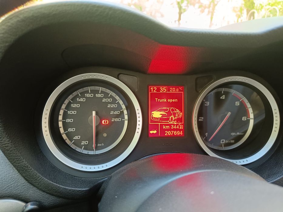 Vând  Alfa Romeo 159