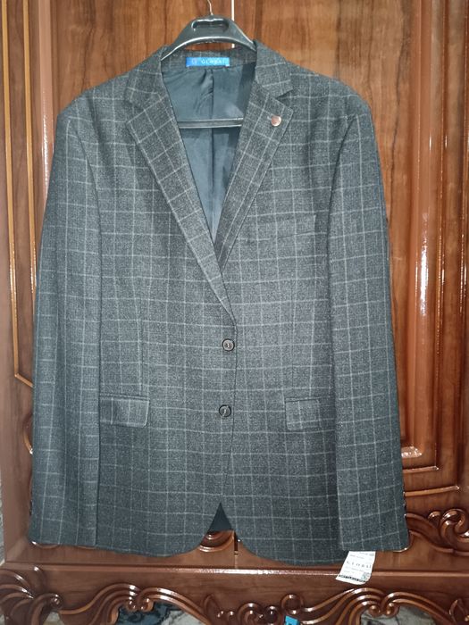 Yangi 1 marta kiyilgan