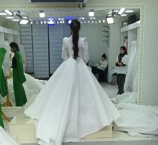 Kelin koʻylak sotiladi bir marta kiyilgan arzon narxda