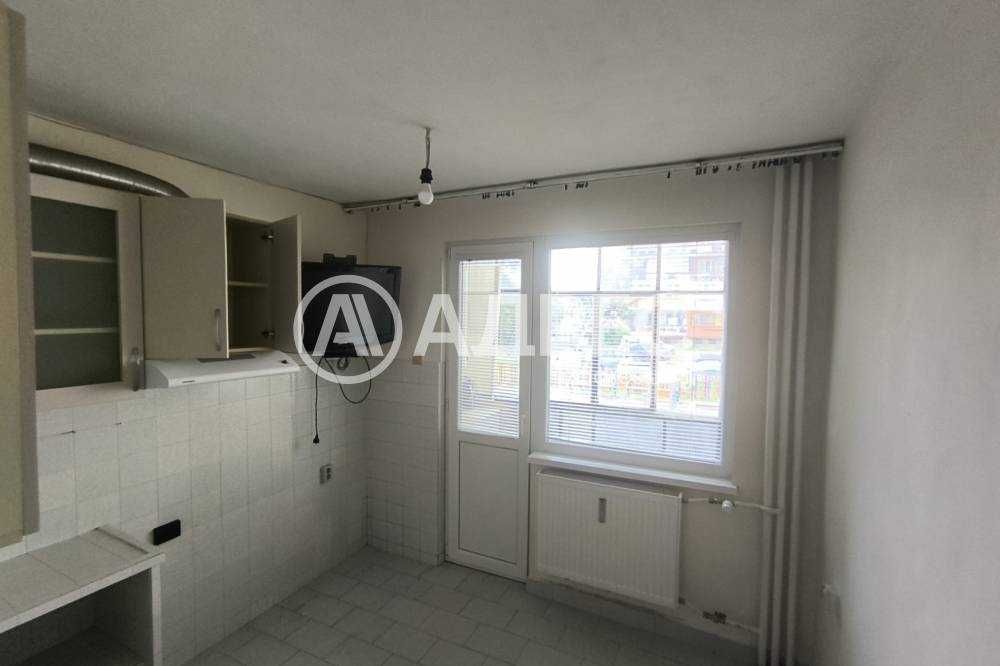 Продава се Двустаен апартамент в Разград, Лудогорие - 50 кв.м за 1102 €/кв.м - Снимка #2