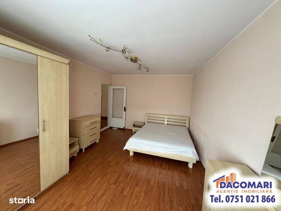 Apartament spațios 3 camere, 72 mp total, Casa Roșie.