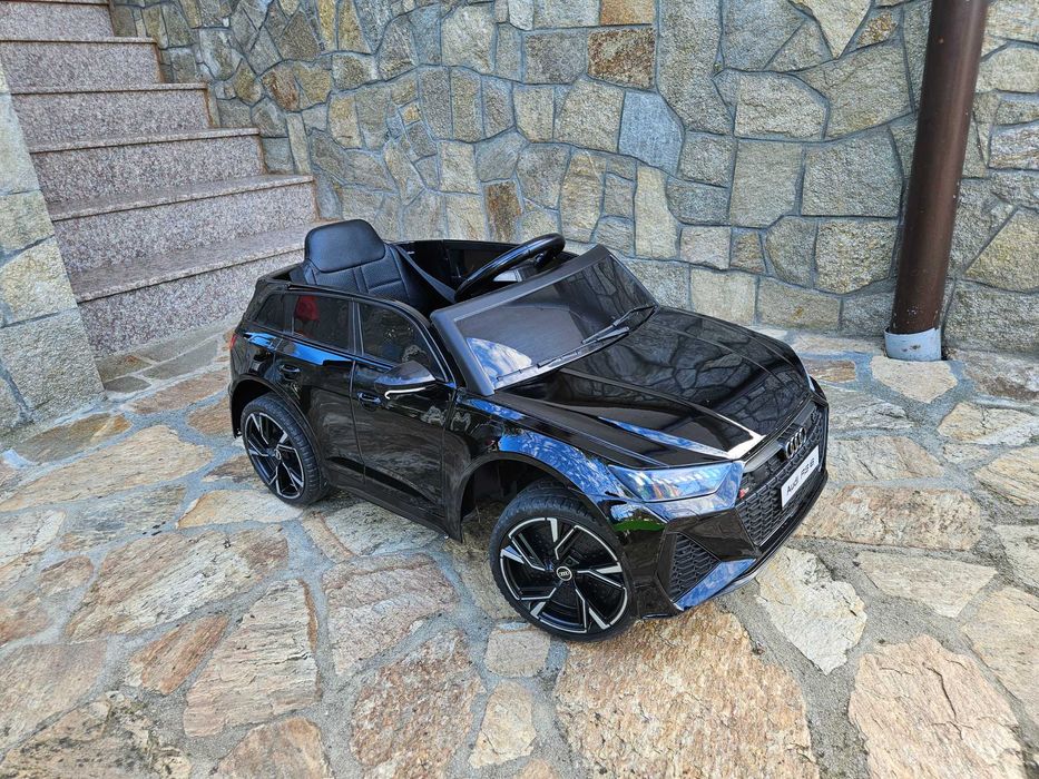 Акумулаторен джип Audi RS6