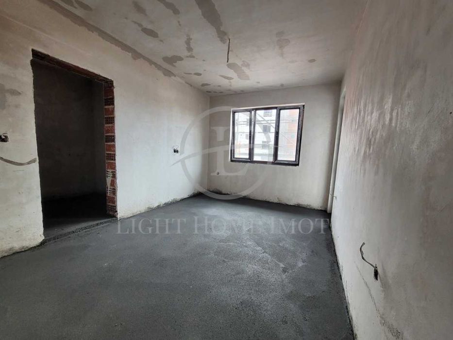 Продава се Тристаен апартамент в Пловдив, Остромила - 122 кв.м за 1156 €/кв.м - Снимка #4