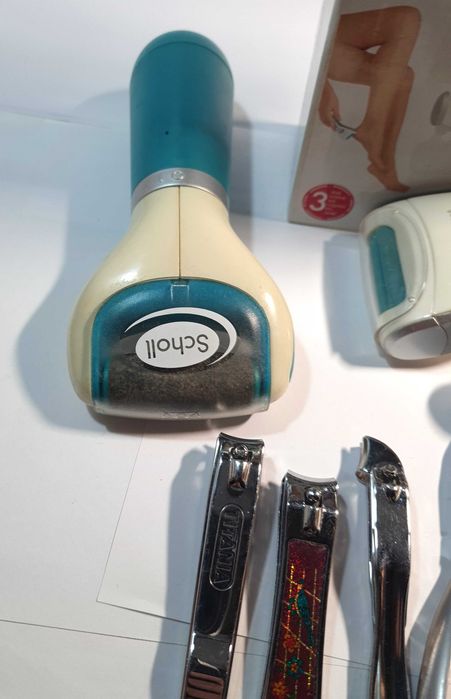 2 pile electrice pentru talpă și călcâie + accesorii pedichiură