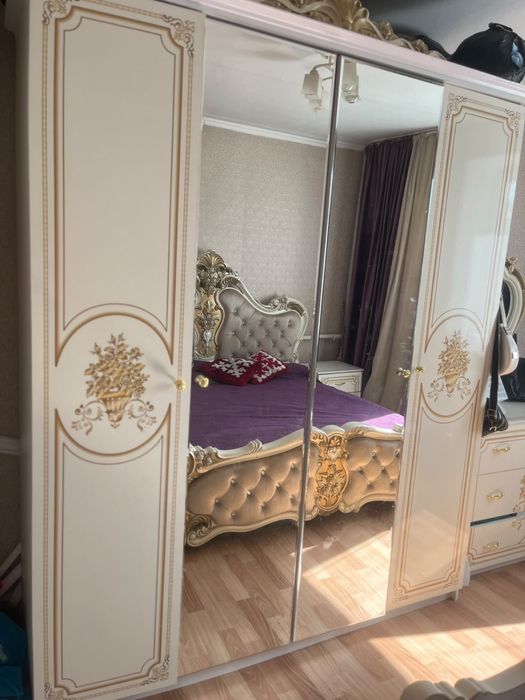 Спальный гарнитур